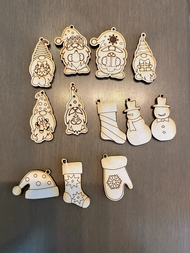 Assorted Christmas-Themed Wooden Blanks 1