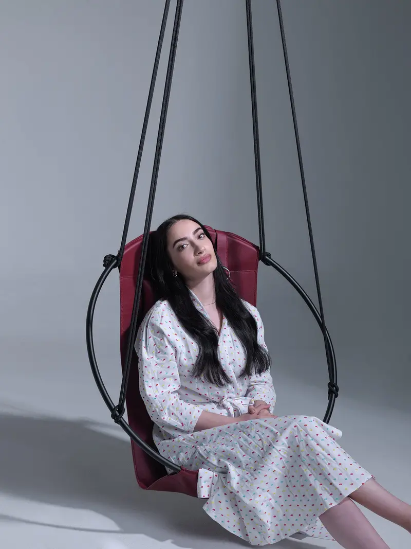 Burgundy Leather Hanging Chair – Rich-Colored Hanging Lounger 1