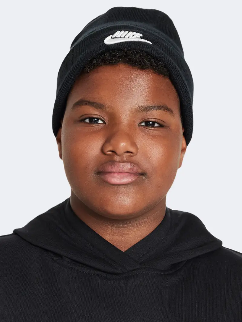 Nike Peak Unisex Lifestyle Beanie – Black & White 1
