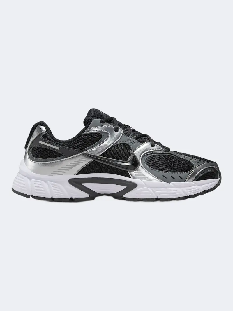 Nike V5 Runner Lifestyle Sneakers For Men – All-Black Design 1