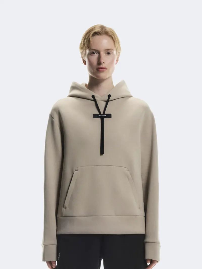 On Focus Tech Women'S Desert Training Hoodie 1