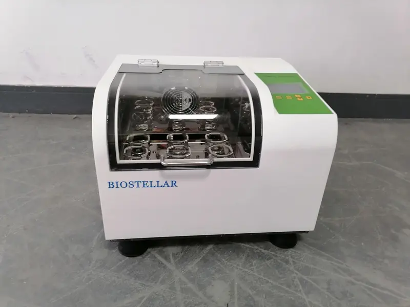 Thermostatic Shaking Incubator – Temperature-Controlled Lab Shaker With Water Bath Functionality 1