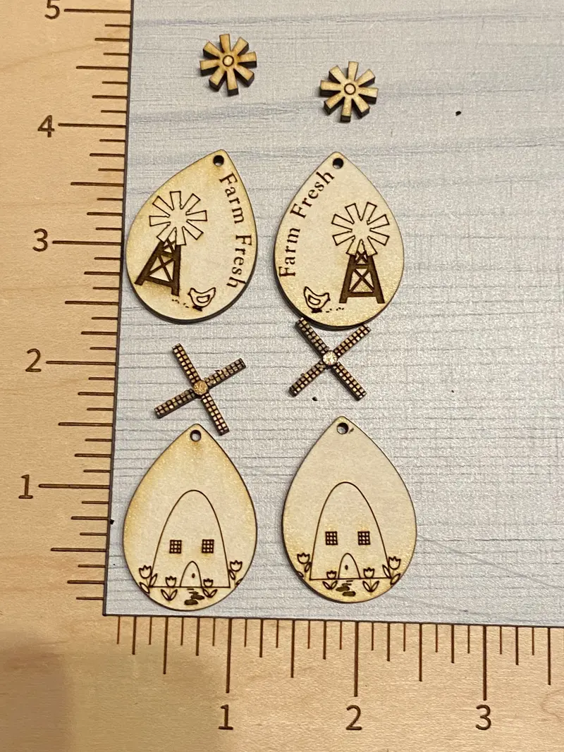Vintage Windmill Wood Blank – Rustic Farmhouse Craft Template 1